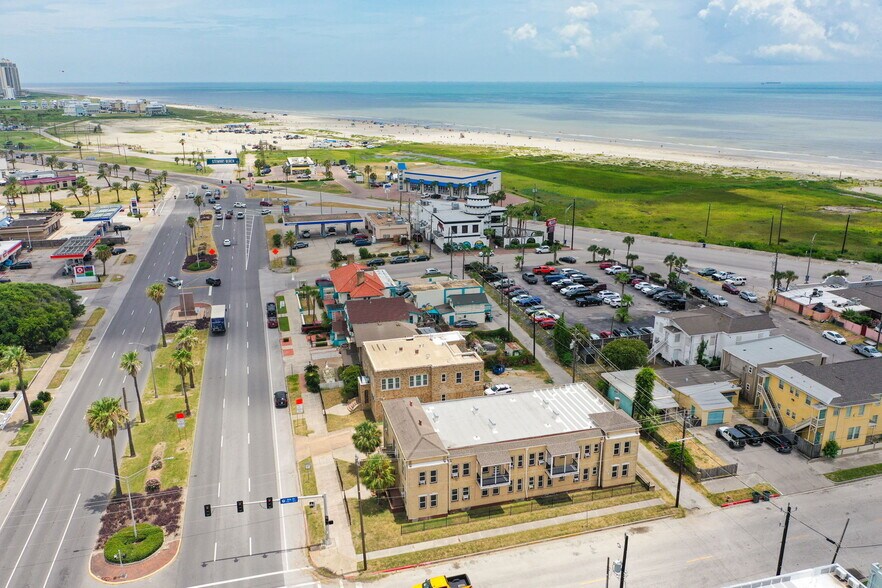 More Photos Of 717 Broadway St, Galveston Apartments For Sale