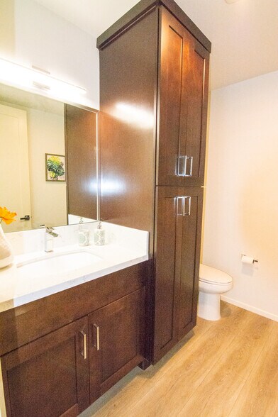More Photos Of 2006 S Corning St, Los Angeles Apartments For Sale