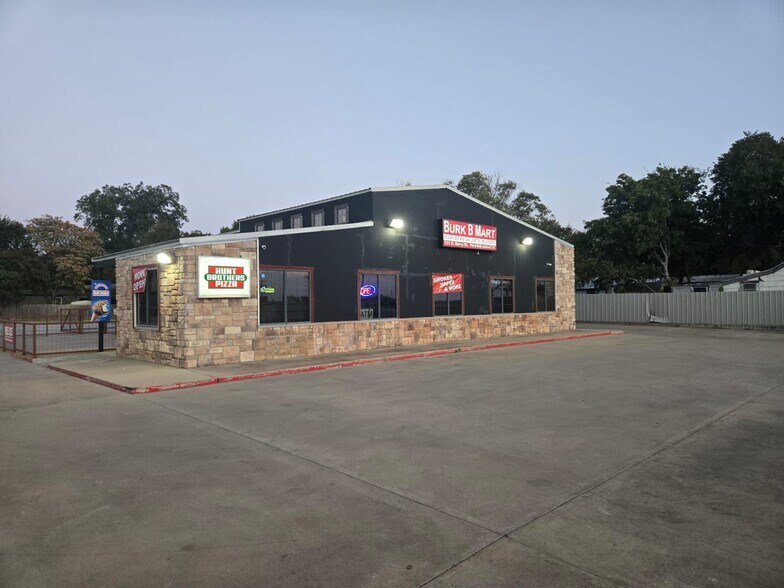 Primary Photo Of 121 S Berry St, Burkburnett Restaurant For Sale