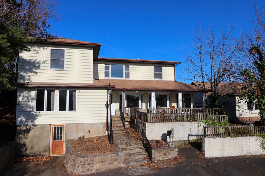 More Photos Of 657 Red Lion Rd, Huntingdon Valley Office Residential For Sale