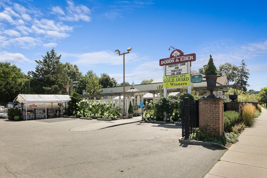 More Photos Of 221 South St, Oyster Bay Freestanding For Lease