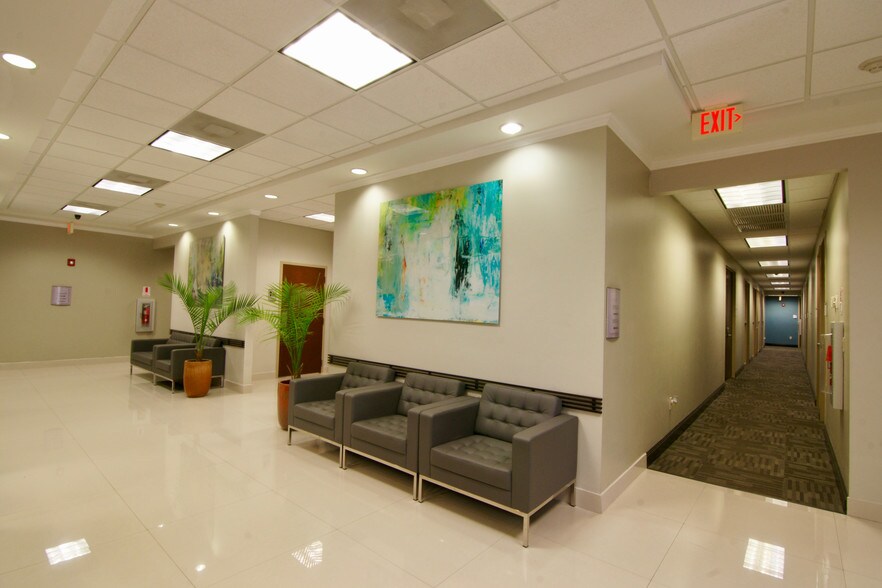 More Photos Of 7401 Wiles Rd, Coral Springs Coworking Space