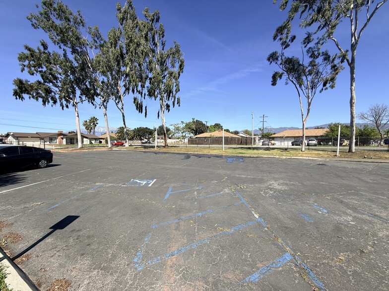 More Photos Of 625 N Eucalyptus Ave, Rialto Religious Facility For Lease