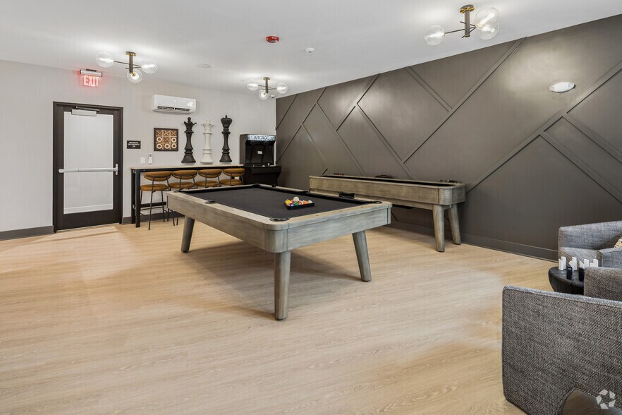 More Photos Of 1850 Glenview Rd, Glenview Apartments For Lease