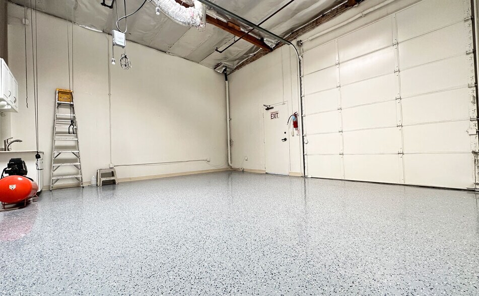 More Photos Of 46560 Fremont Blvd, Fremont Warehouse For Sale