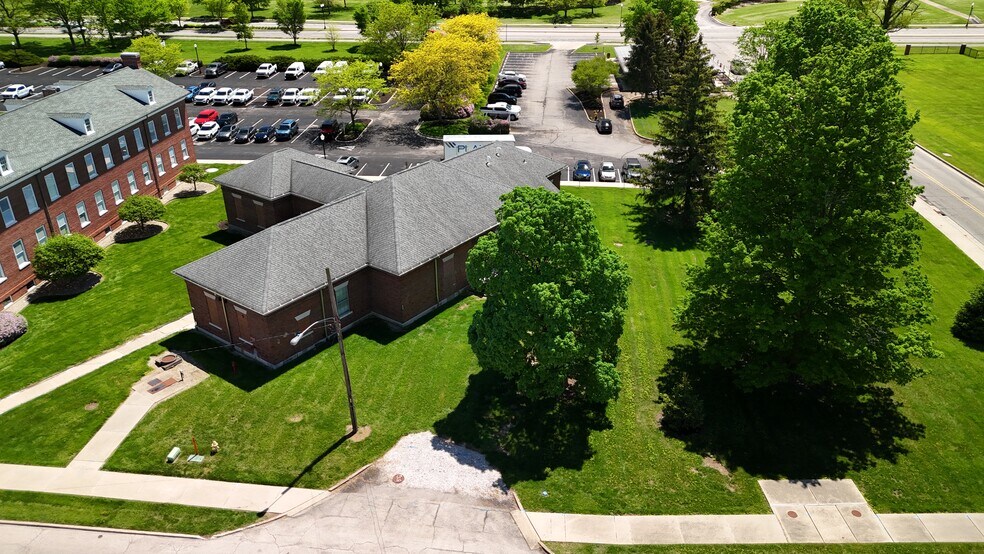 More Photos Of 5635 Lawton East Drive loop, Indianapolis Restaurant For Sale