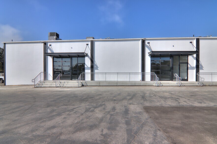 More Photos Of 3860 E Main St, Ventura Freestanding For Lease