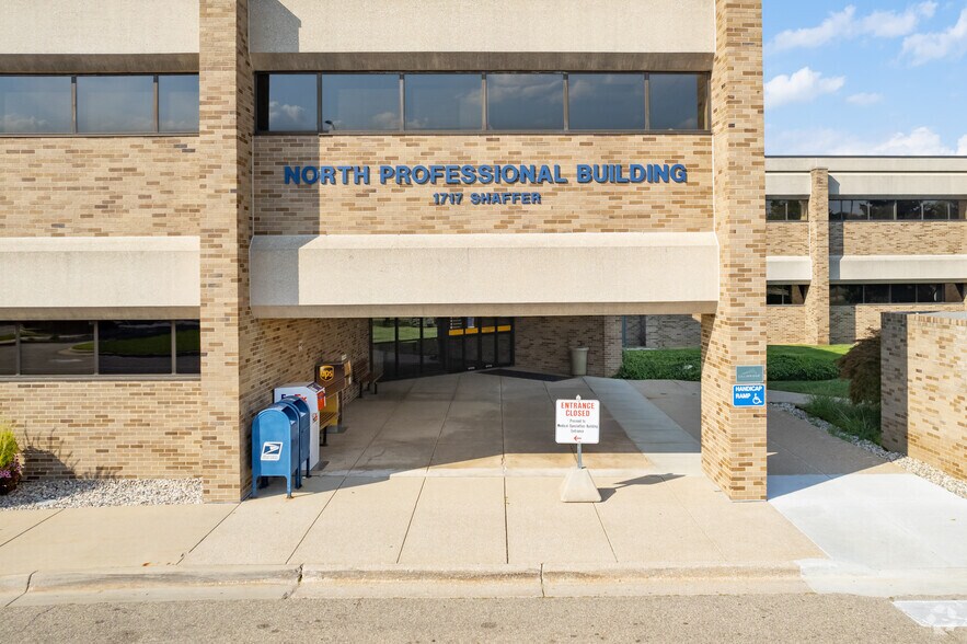 More Photos Of 1717 Shaffer St, Kalamazoo Medical For Lease