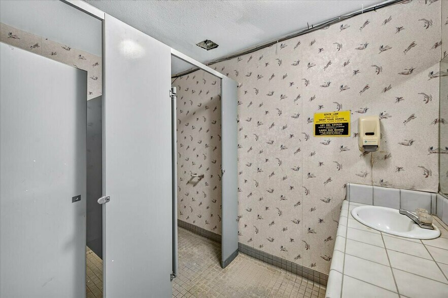 More Photos Of 23745 Avenue 112, Porterville Refrigeration Cold Storage For Sale