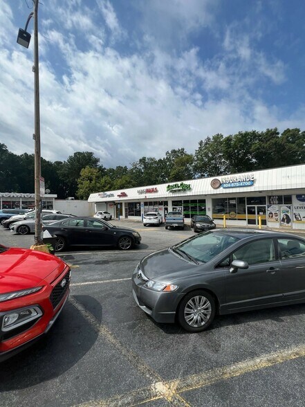 More Photos Of 2460 Martin Luther King Jr Dr SW, Atlanta Freestanding For Sale