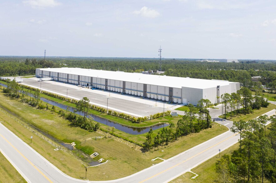 More Photos Of 15335 Park Of Commerce Blvd, Jupiter Warehouse For Lease