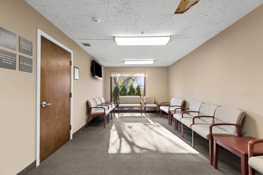 More Photos Of 28711 8 Mile Rd, Livonia Medical For Lease