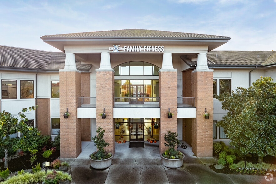More Photos Of 30050 SW Town Center Loop, Wilsonville Business Park For Lease