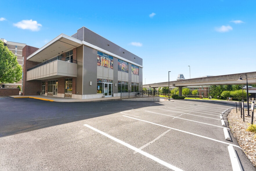 More Photos Of 453 Oakland St, Morgantown Office For Lease
