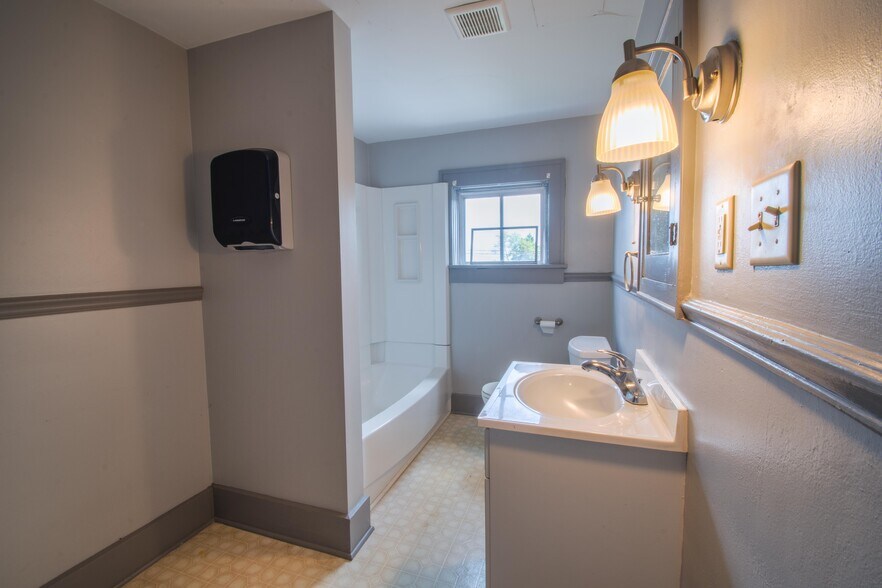 More Photos Of 8419 Cleveland Ave NW, North Canton Office Residential For Sale