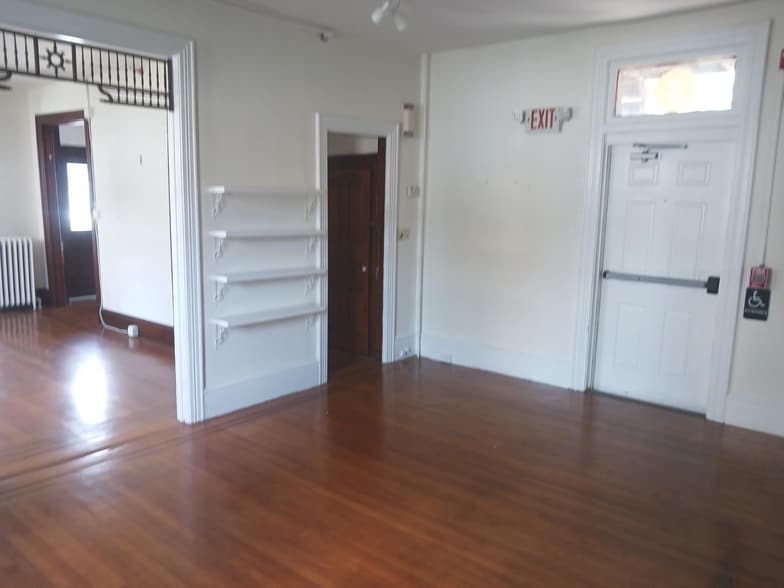 More Photos Of 5870 Easton Rd, Plumsteadville Freestanding For Sale