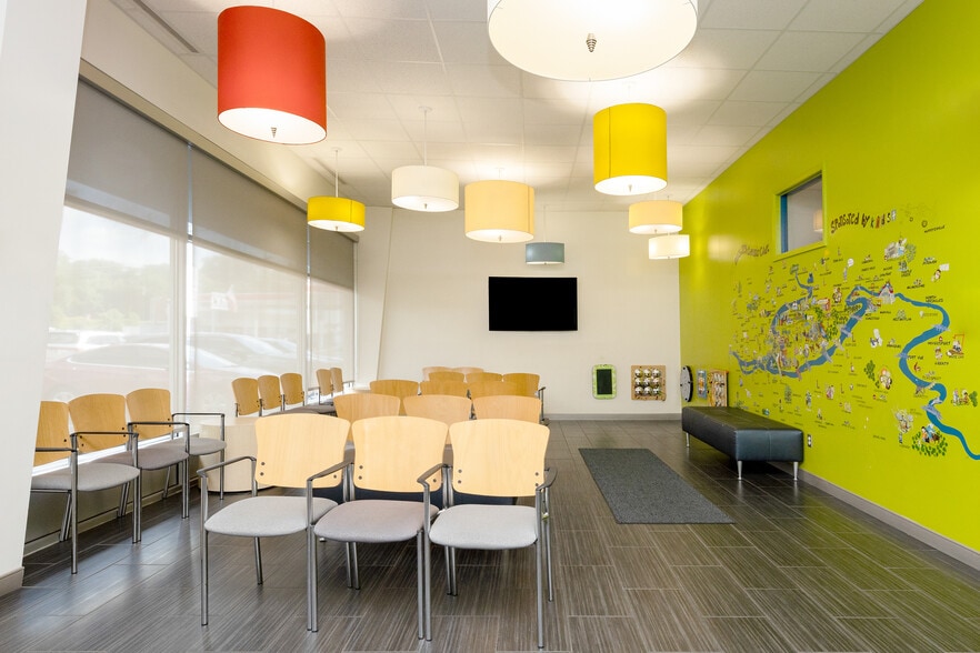 More Photos Of 4070 Beechwood Blvd, Pittsburgh Storefront For Sale