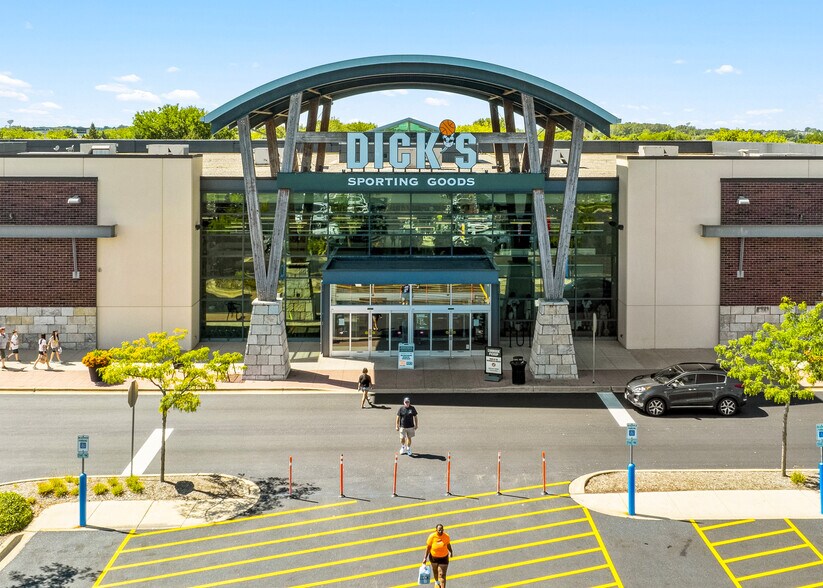 More Photos Of 1800-2124 S Randall Rd, Algonquin Storefront For Lease