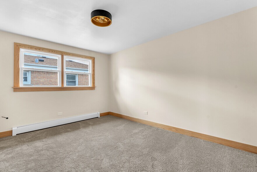 More Photos Of 6048 W 79th St, Burbank Multifamily For Sale