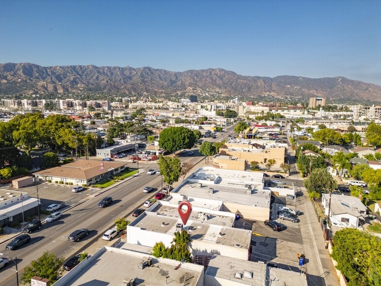 More Photos Of 1114 W Magnolia Blvd, Burbank Storefront Retail Office For Sale