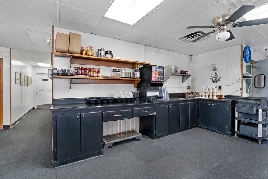 More Photos Of 191 E St John St, Spartanburg Restaurant For Lease