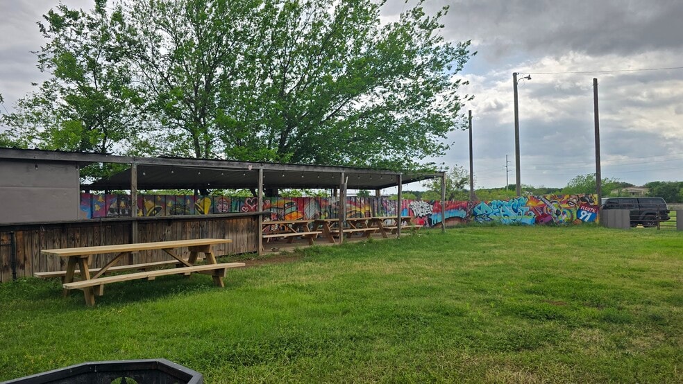 More Photos Of 4021 Acton Hwy, Granbury General Retail For Lease