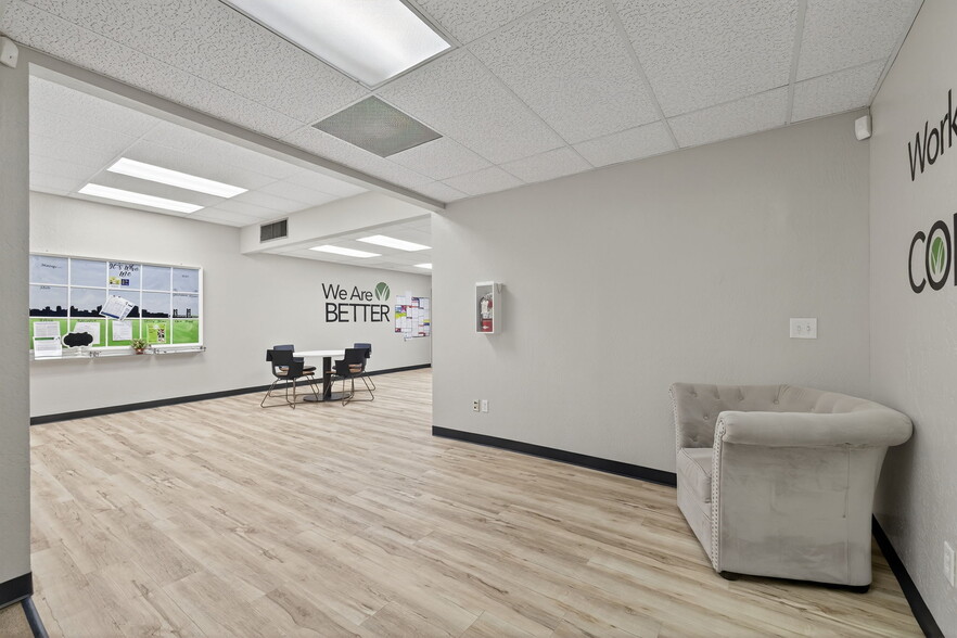More Photos Of 1817-1819 K St, Sacramento Office For Sale