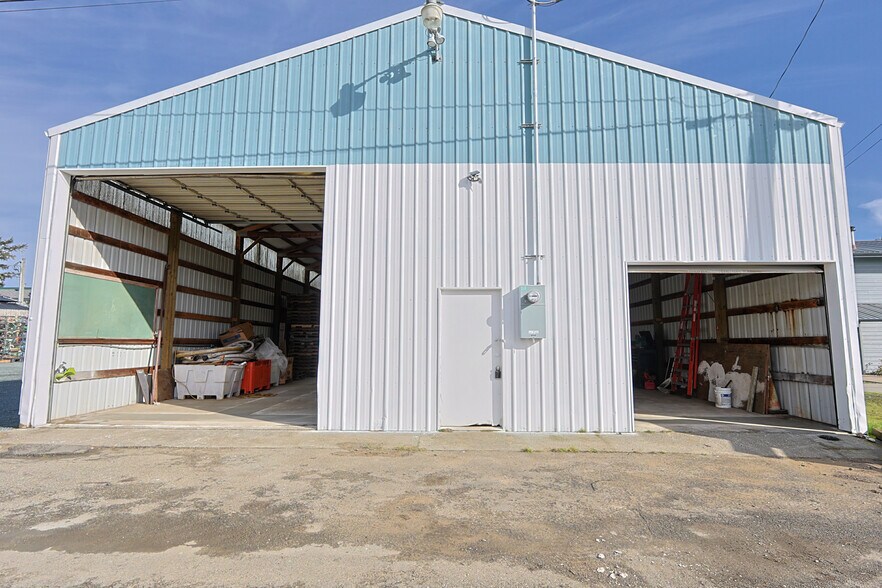 More Photos Of 63355 Charleston Rd, Coos Bay Warehouse For Sale