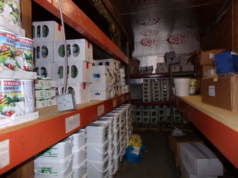 More Photos Of 290 Jeffersonville North Branch Rd, Jeffersonville Warehouse For Lease