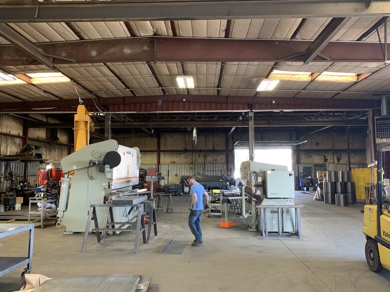 More Photos Of 1806 E 40th Ave, Denver Warehouse For Lease