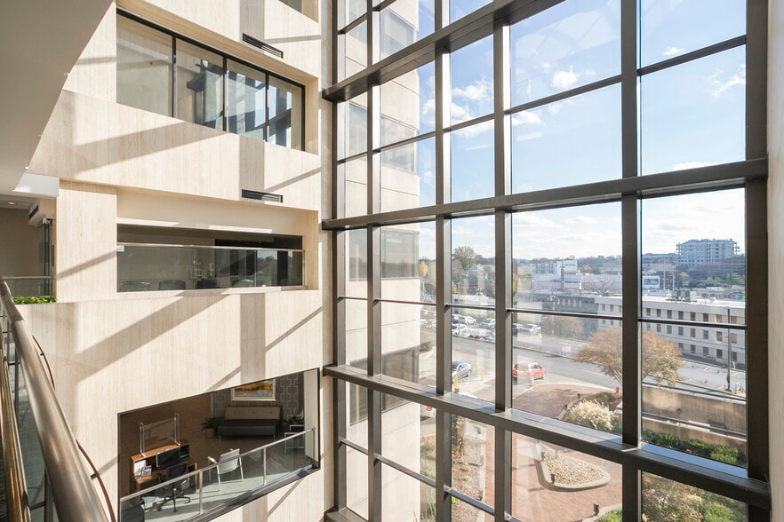 More Photos Of 4230 Harding Rd, Nashville Unknown For Lease