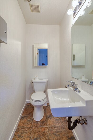 More Photos Of 520 La Gonda Way, Danville Medical For Lease