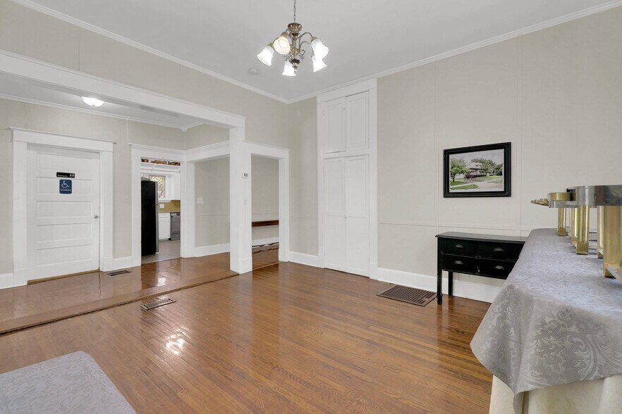 More Photos Of 312 S Tennessee St, McKinney Office For Lease