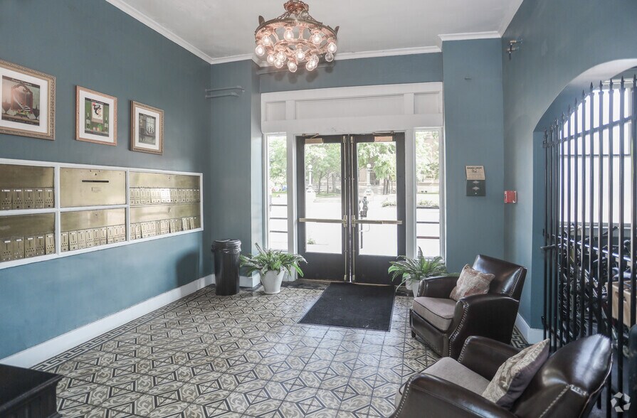 More Photos Of 111 E 16th St, Indianapolis Apartments For Lease