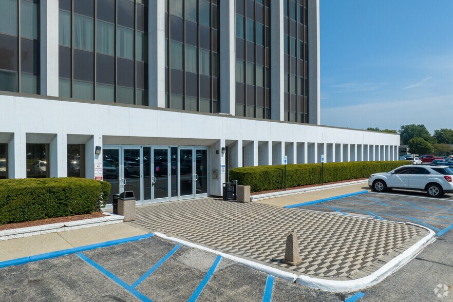 More Photos Of 30500 Van Dyke Ave, Warren Office For Lease