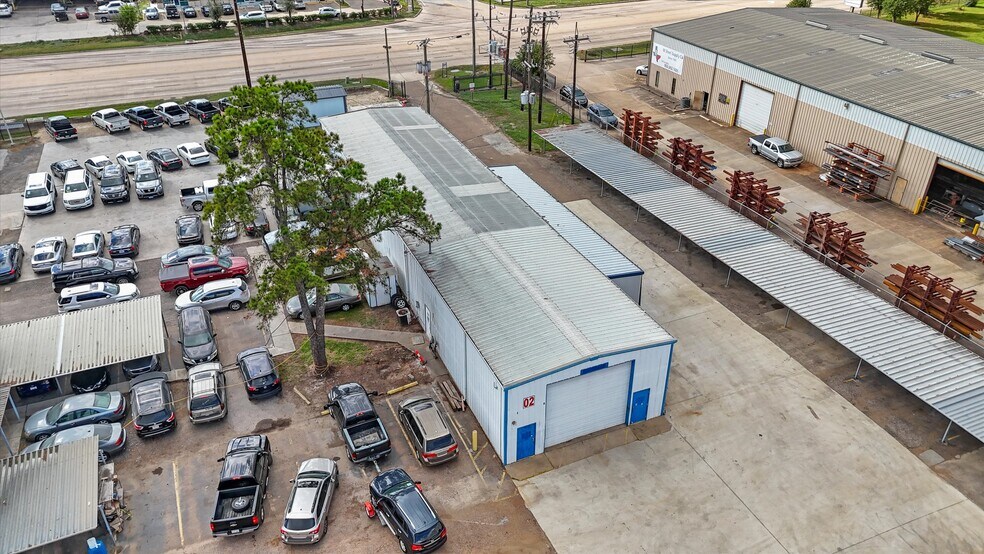 More Photos Of 12602 FM 529 Rd, Houston Manufacturing For Lease