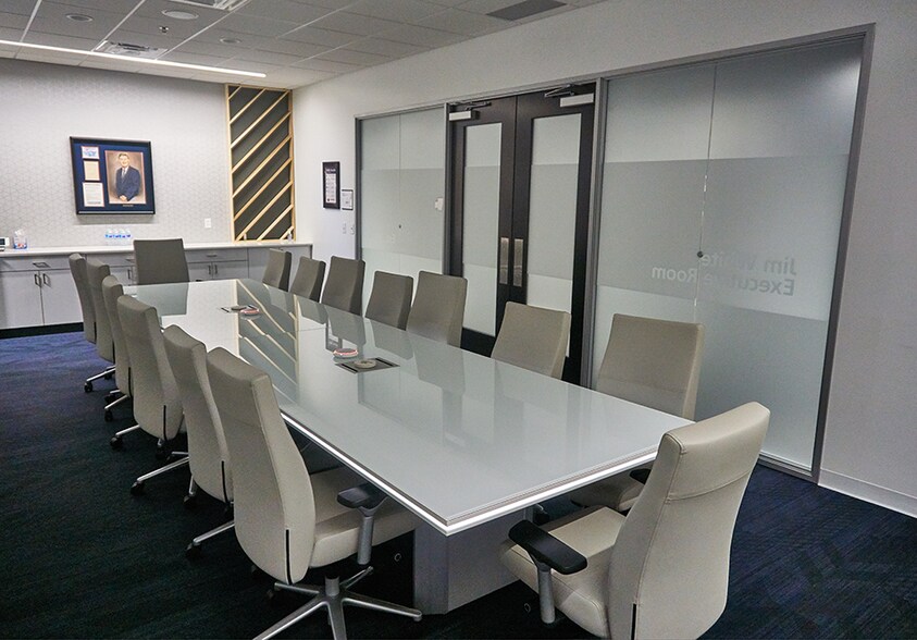 More Photos Of 101-115 W Washington St, Indianapolis Office For Lease