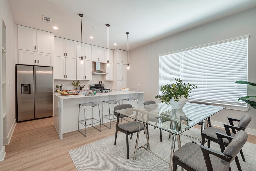 More Photos Of 1423 N Carroll Ave, Dallas Apartments For Sale