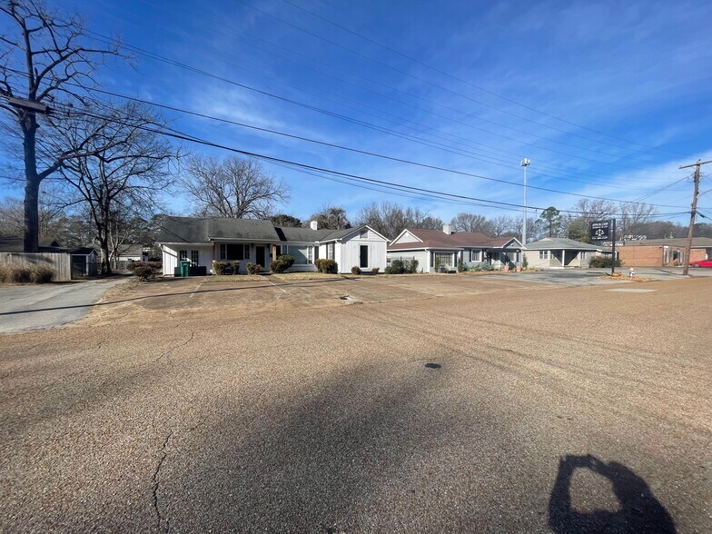 More Photos Of 109 Tucker St, Jackson Office For Sale