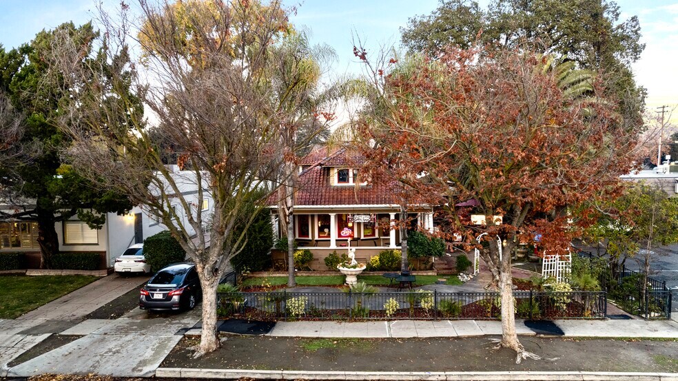 More Photos Of 1126 14th St, Modesto Restaurant For Sale