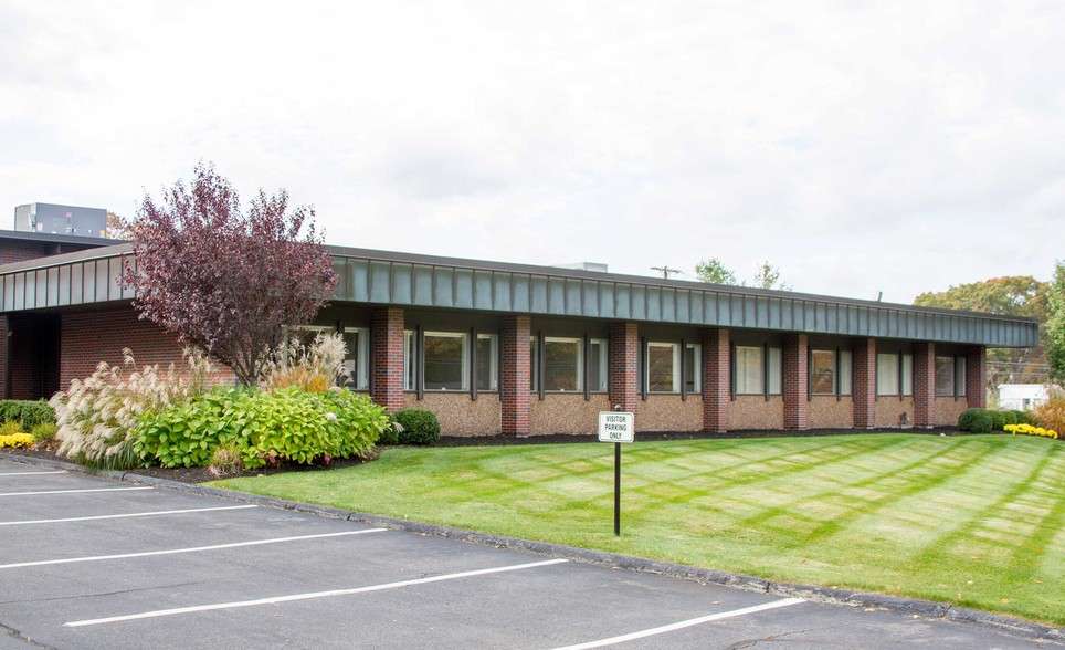 Primary Photo Of 9 Tech Cir, Natick Health Club For Lease