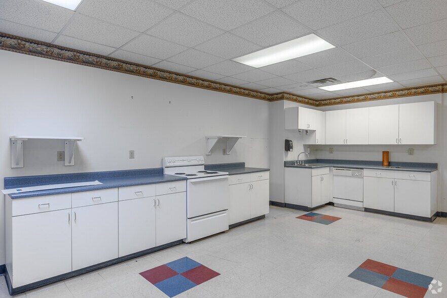 More Photos Of 613-627 Walnut St, Mckeesport Medical For Sale