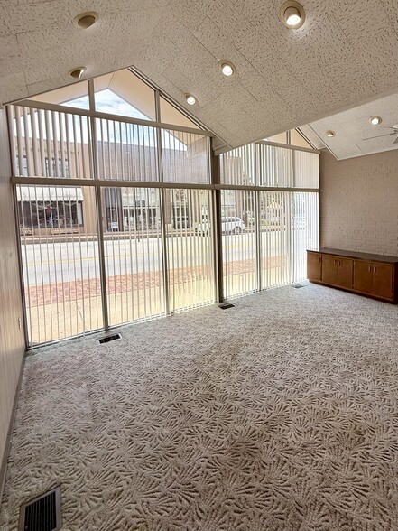 More Photos Of 108 S Main St, Madisonville Office Residential For Sale