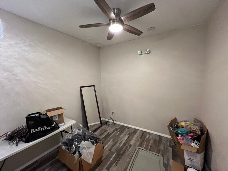 More Photos Of 1610 Central Ave, Saint Petersburg Storefront For Lease