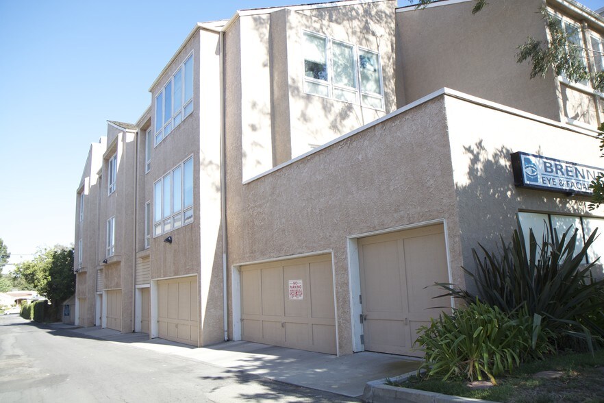 More Photos Of 3950 Long Beach Blvd, Long Beach Medical For Sale