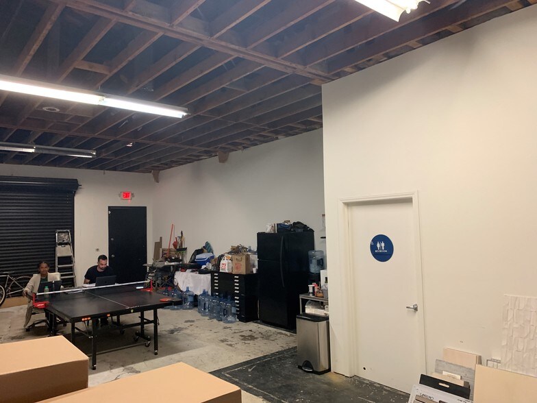 More Photos Of 13110 Hawthorne Blvd, Hawthorne Storefront Retail Office For Lease