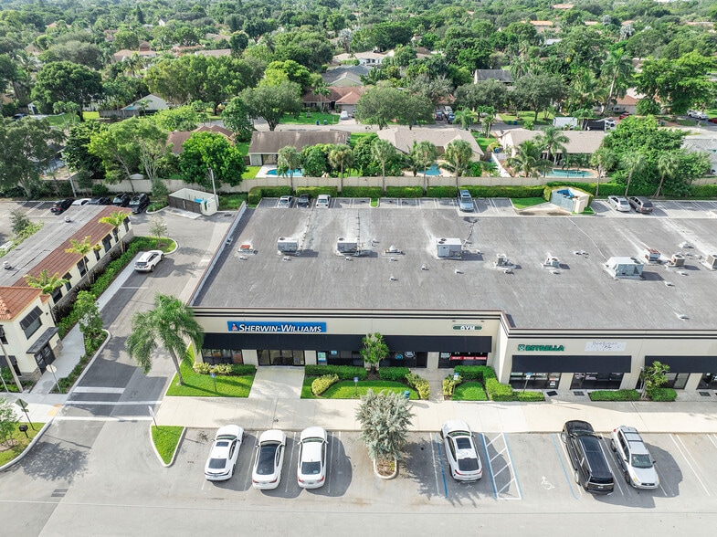 More Photos Of 11300-11354 Wiles Rd, Coral Springs General Retail For Lease