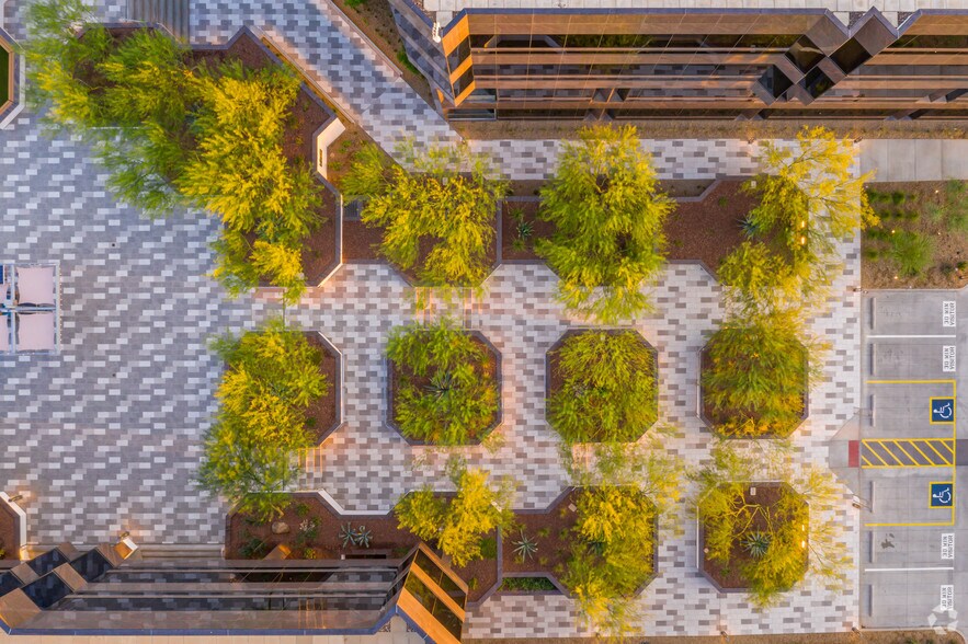 More Photos Of 4722 N 24th St, Phoenix Office For Lease