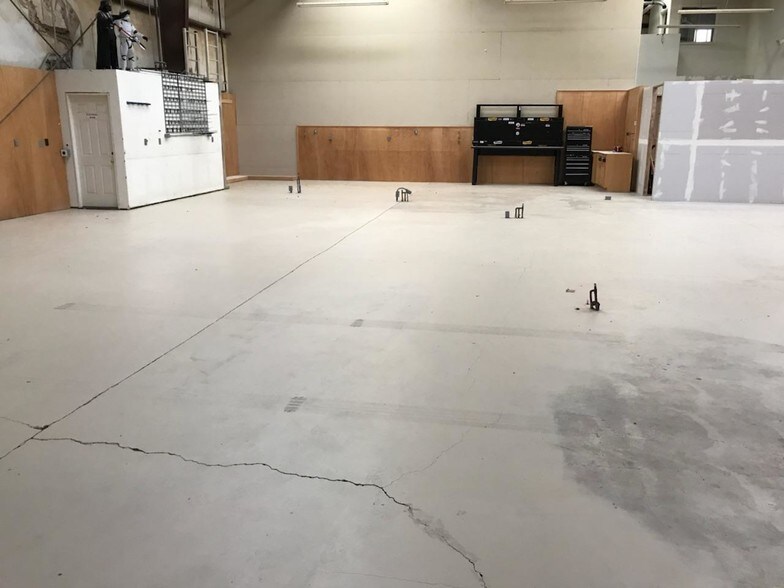 More Photos Of 428 N Curry St, Tehachapi Light Manufacturing For Lease