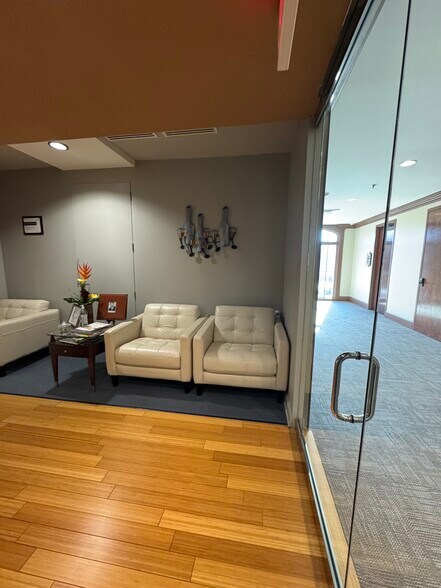 More Photos Of 3085 Fountainside Dr, Germantown Medical For Sale